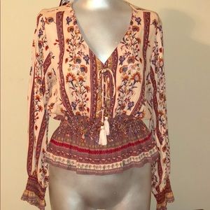 NWT super cute spring top